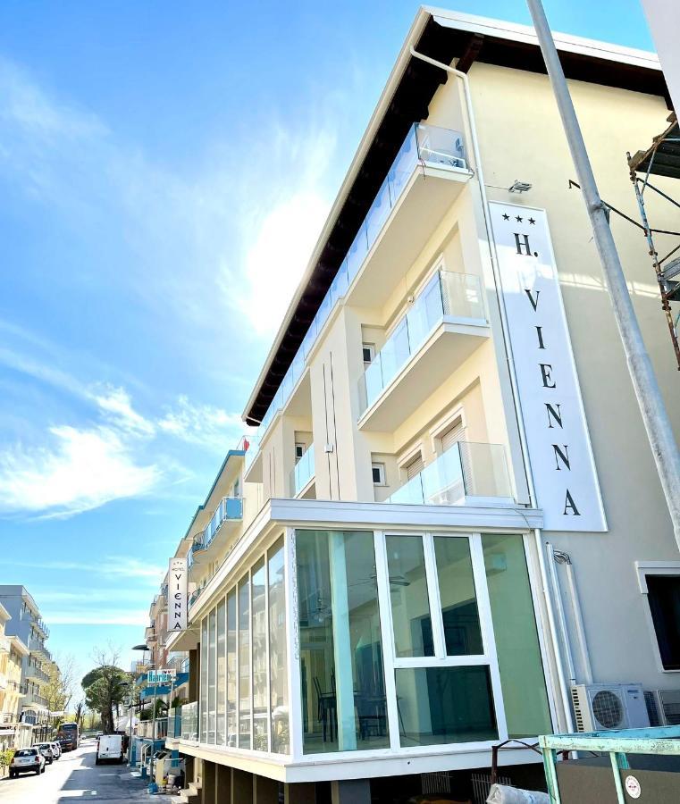 Hotel Vienna Rivazzurra Ріміні Екстер'єр фото